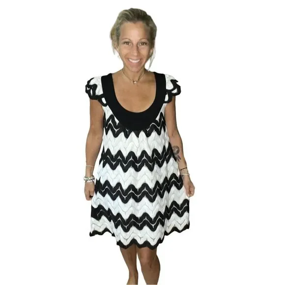 christopher deane Dress - Size Small, vintage, beautiful scalloped black & white - Picture 2 of 14